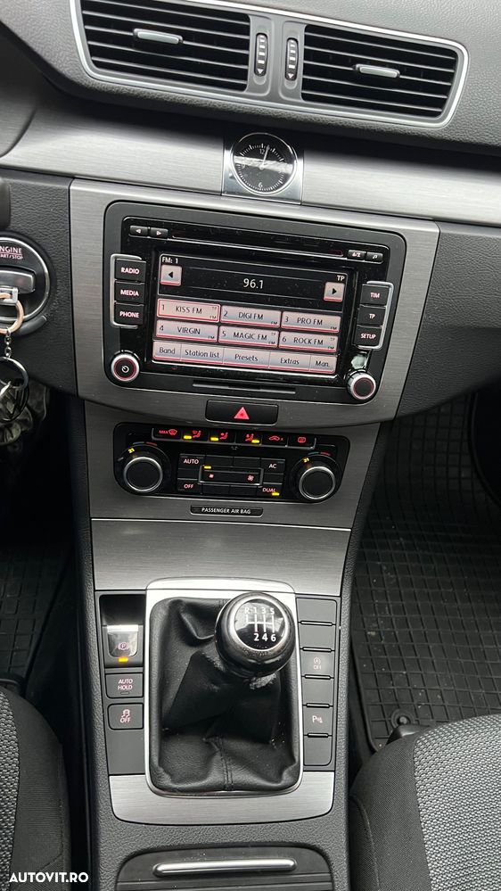 Volkswagen Passat 2.0TDI Highline DPF 4Motion - 12