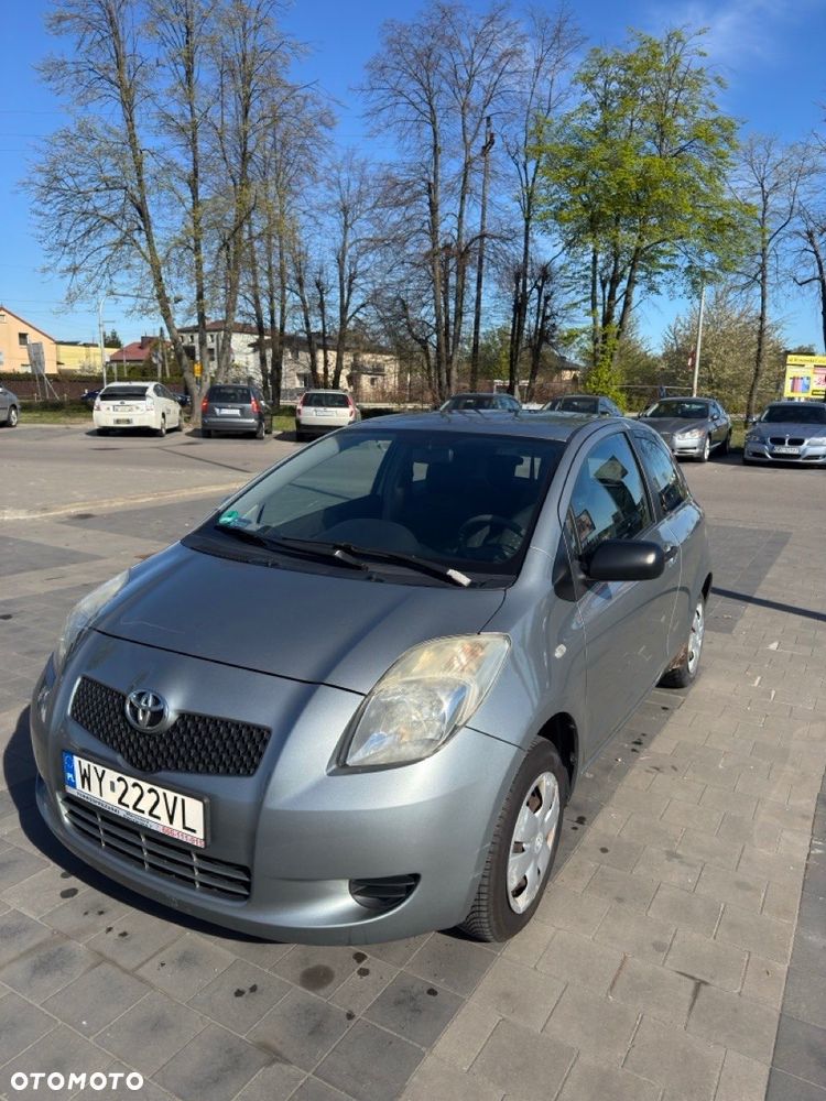 Toyota Yaris 1.0 Luna - 1