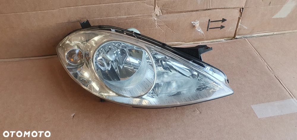 Lampa prawy przód przednia prawa Mercedes A-Klasa W169 A1698200261 - 1