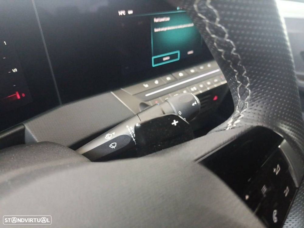 Opel Astra 1.2 T GS Aut. - 16