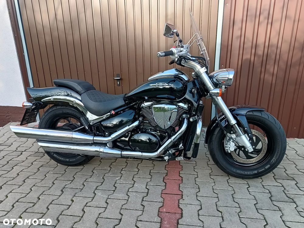 Suzuki Intruder - 4