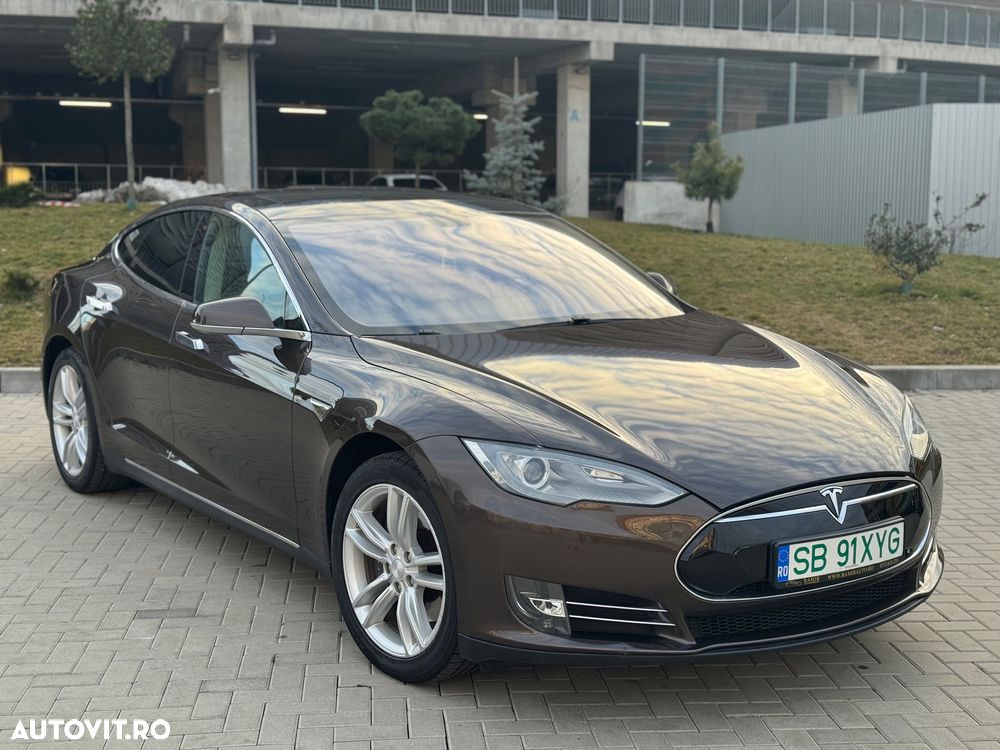 Tesla Model S Long Range - 2