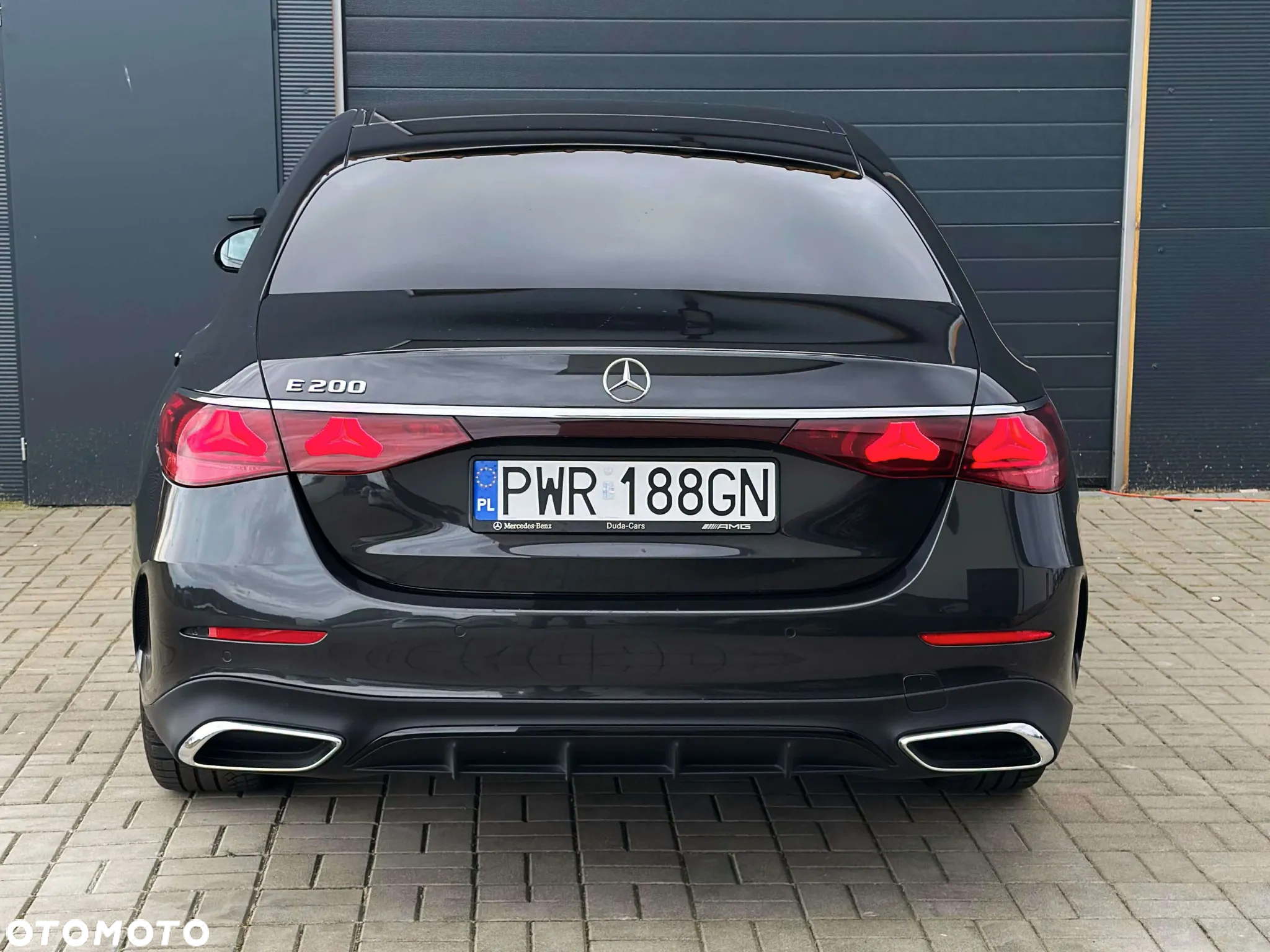 Mercedes-Benz Klasa E 200 T 9G-TRONIC - 4