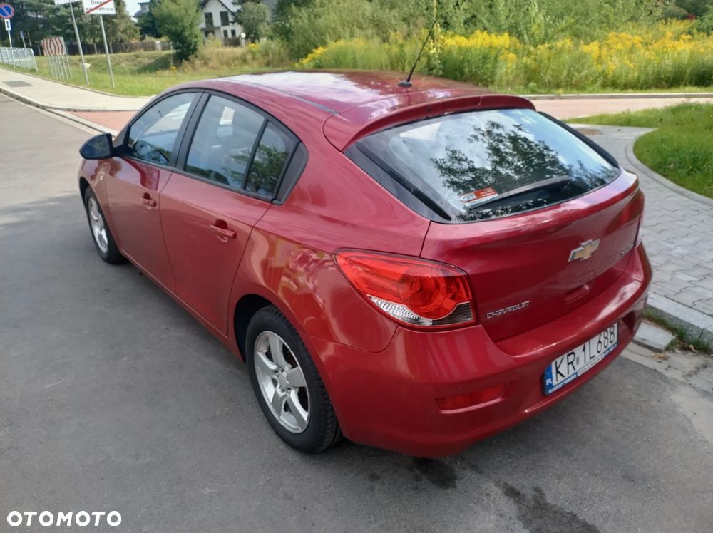 Chevrolet Cruze 1.6 LT - 4