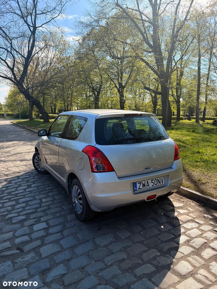 Suzuki Swift 1.3 Classic - 4