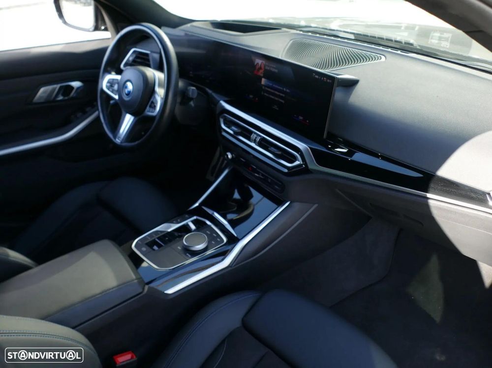 BMW 330 e Pack Desportivo M Auto - 33