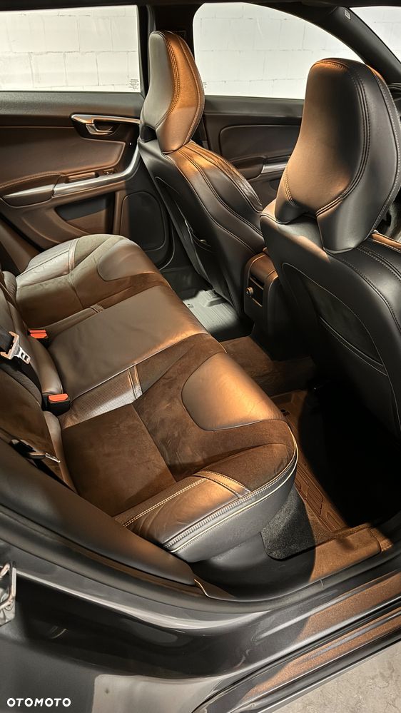 Volvo V60 D3 Geartronic RDesign - 16