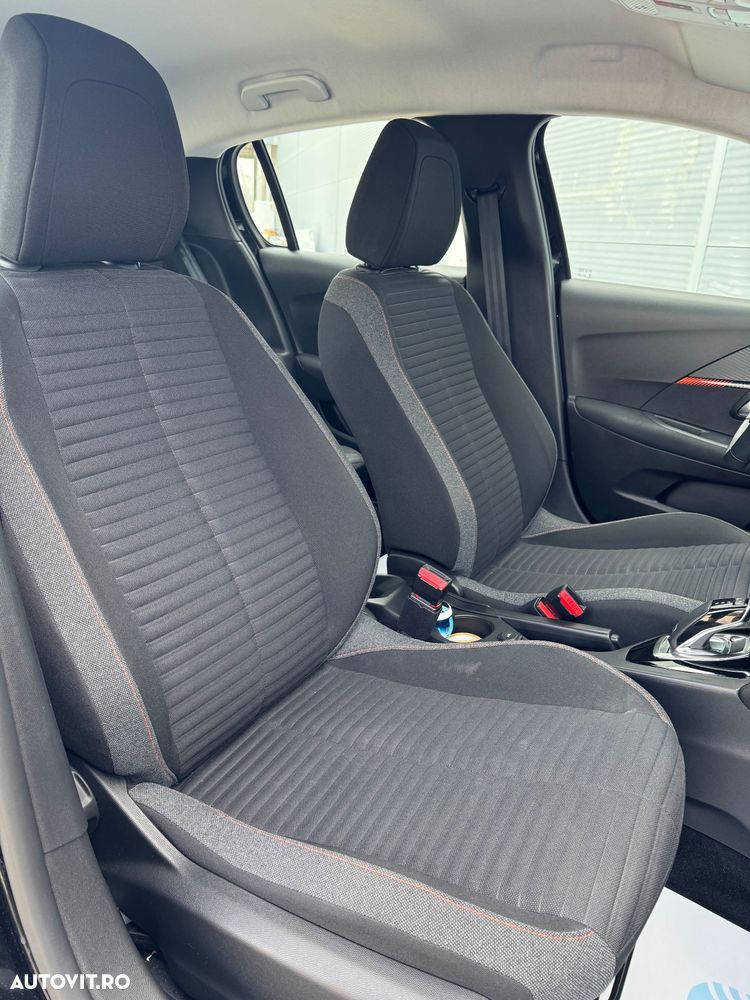 Peugeot 208 - 24