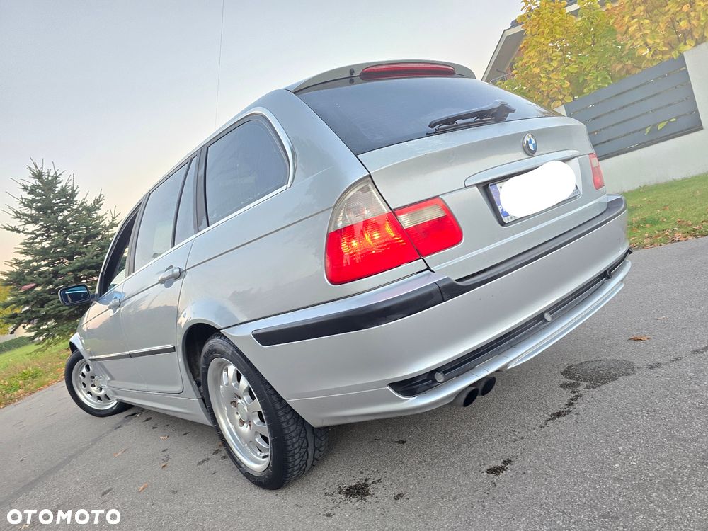 BMW 320I