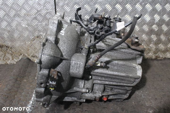 SKRZYNIA BIEGÓW  HYUNDAI IX35 2.0CRDI - 4