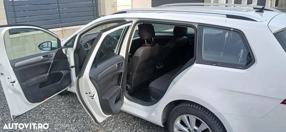 Volkswagen Golf 1.6 TDI BlueMotion Technology Comfortline - 12