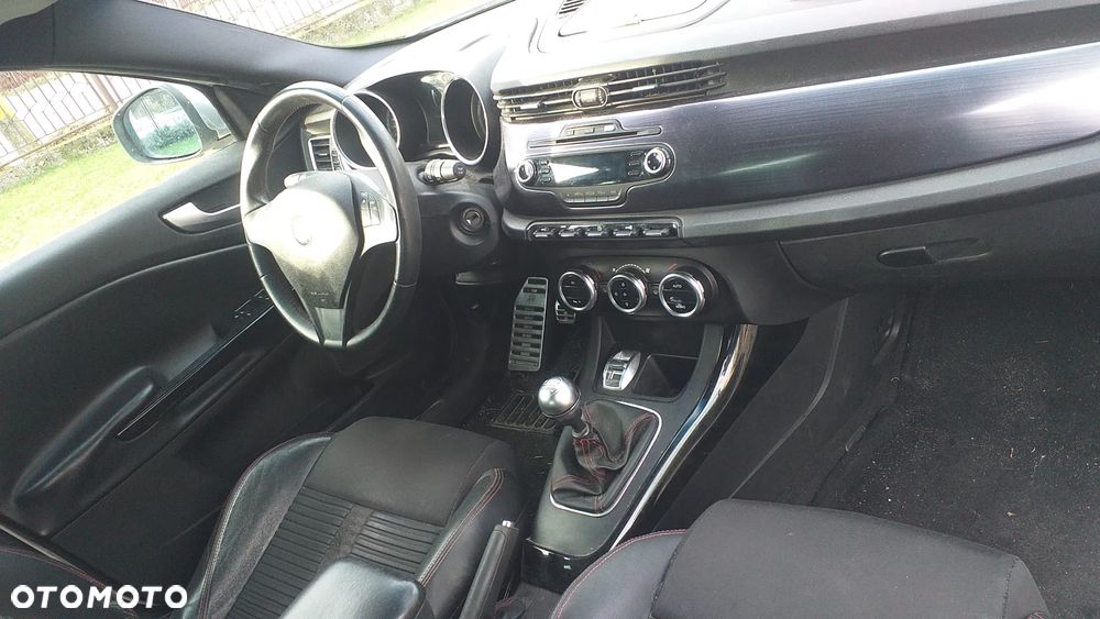 Alfa Romeo Giulietta 2.0 JTDM 16V - 9
