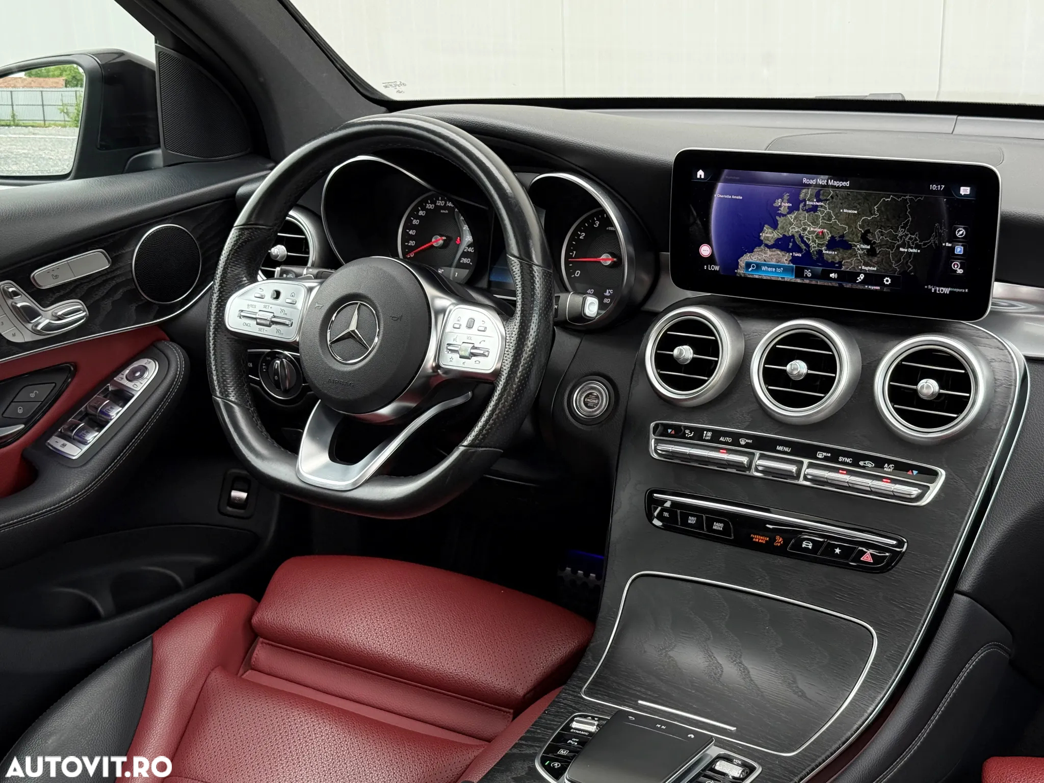 Mercedes-Benz GLC 300 4Matic 9G-TRONIC AMG Line - 14