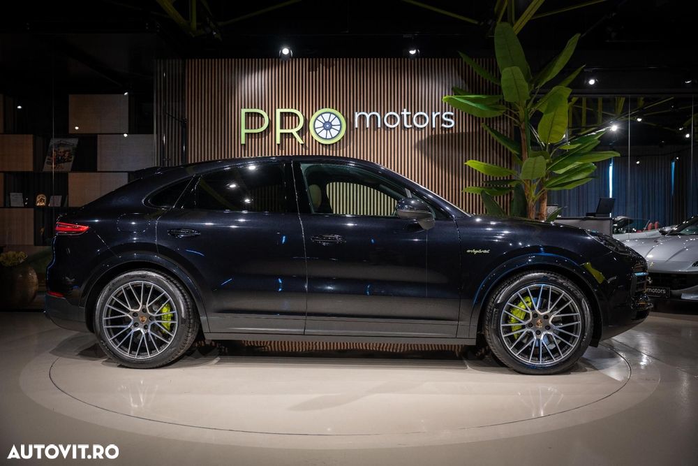 Porsche Cayenne Coupe - 10