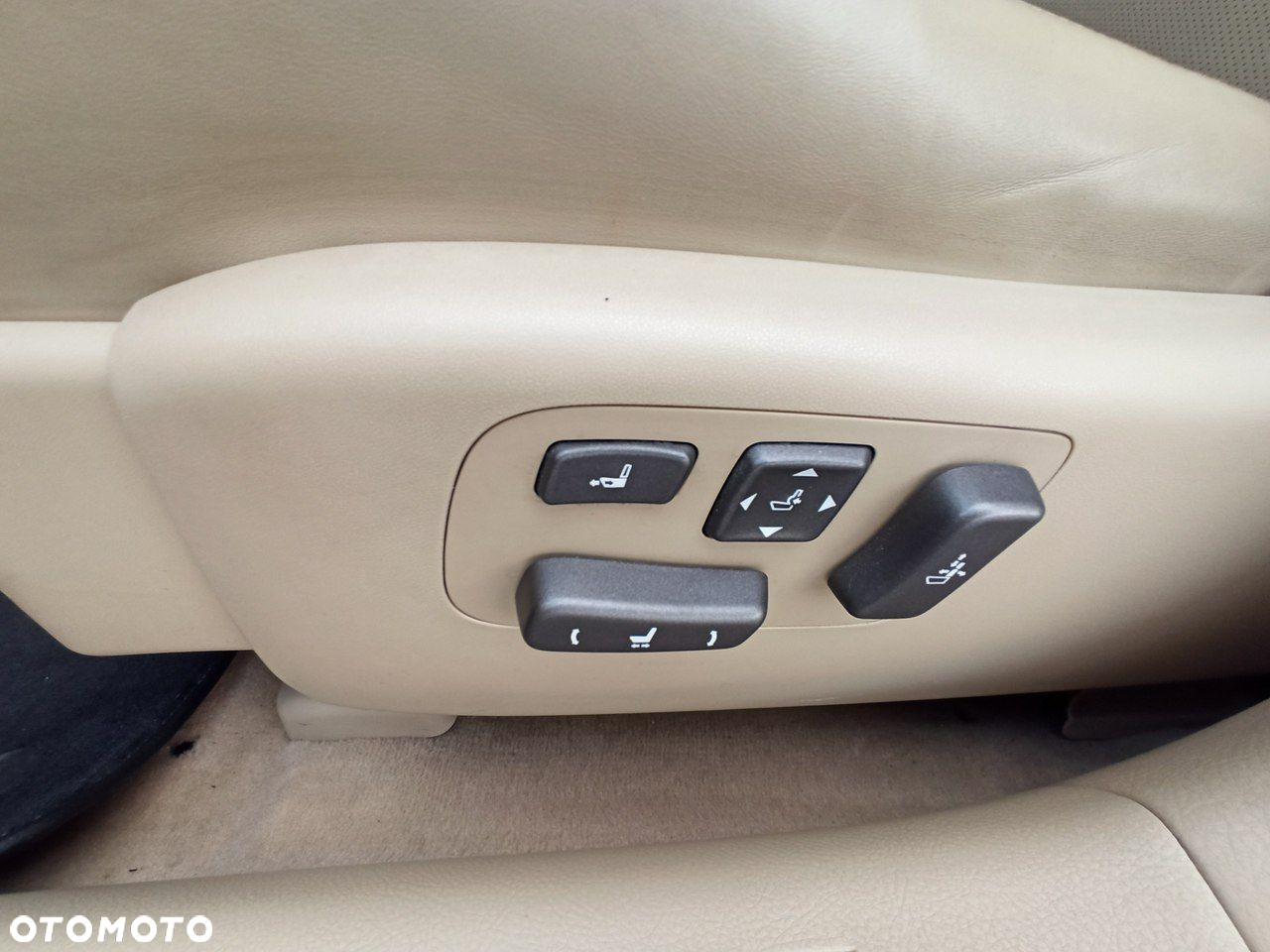 Lexus LS - 22