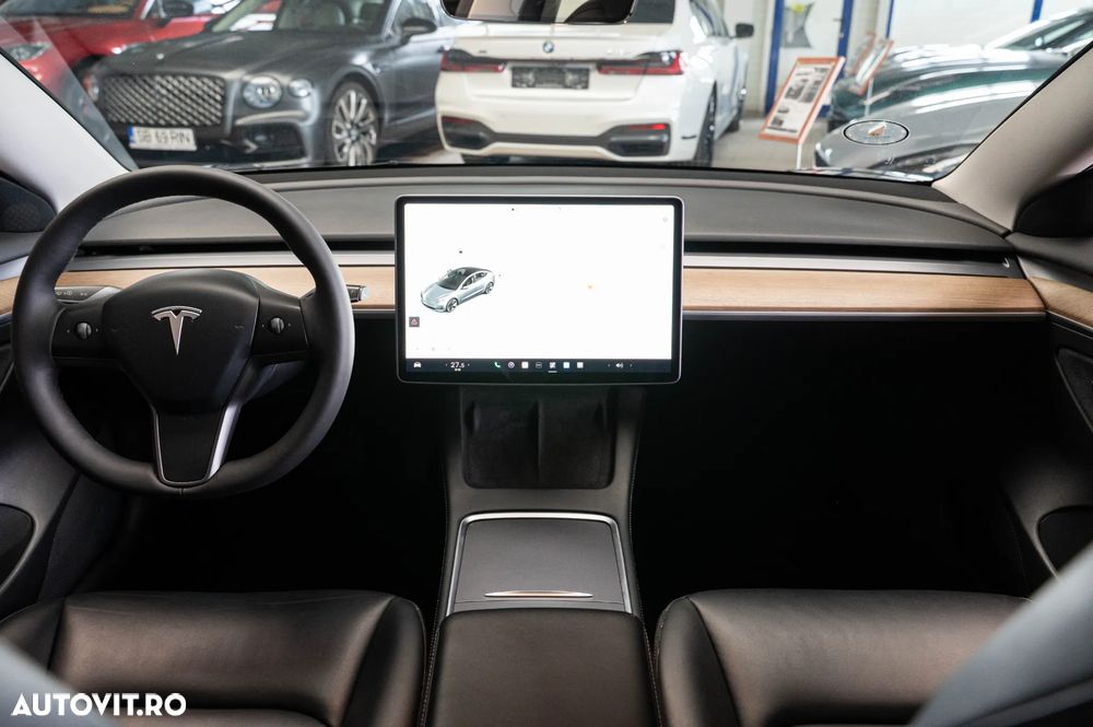 Tesla Model 3 - 28