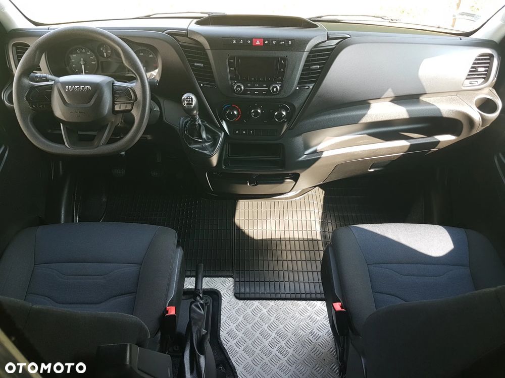 Iveco DAILY KONTENER NISKOPODŁOGOWY 4,43x2,23x2,42 SKLEP BAR KAMPER FOODTRUCK KLIMA KONIOWÓZ - 33