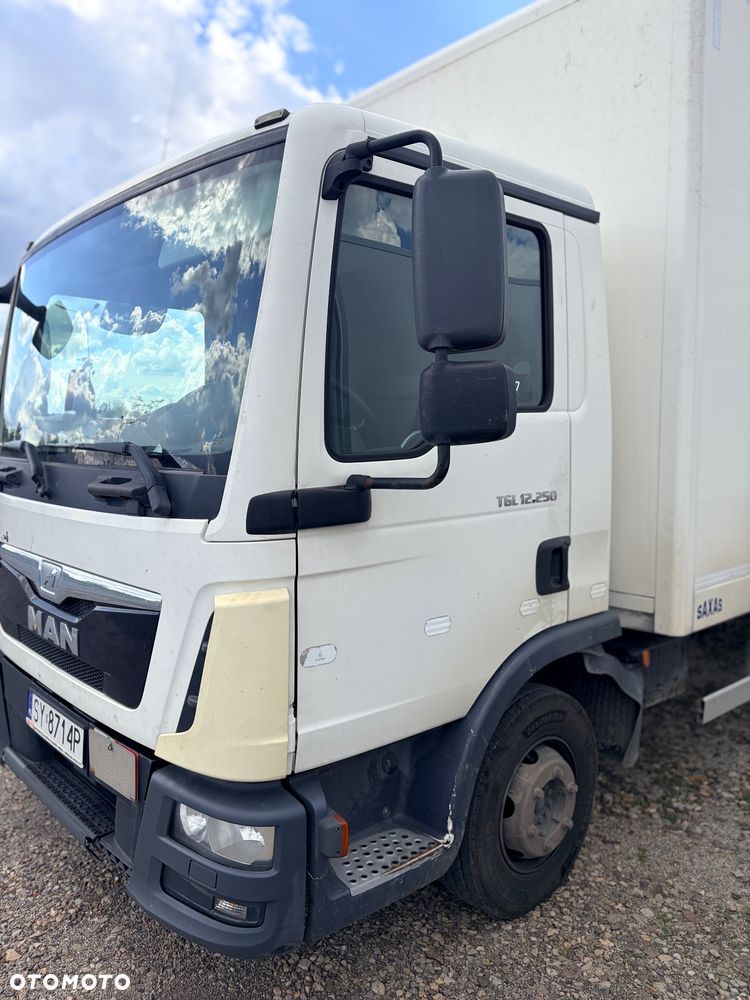 MAN TGL - 24