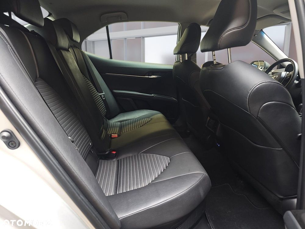 Toyota Camry 2.5 Hybrid Prestige CVT - 12
