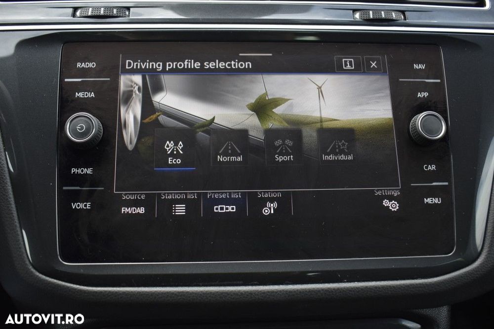 Volkswagen Tiguan 2.0 TDI 4Mot DSG Life - 22