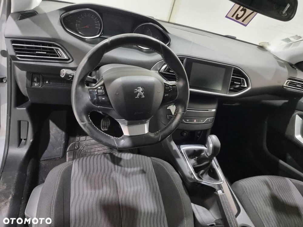 Peugeot 308 - 13