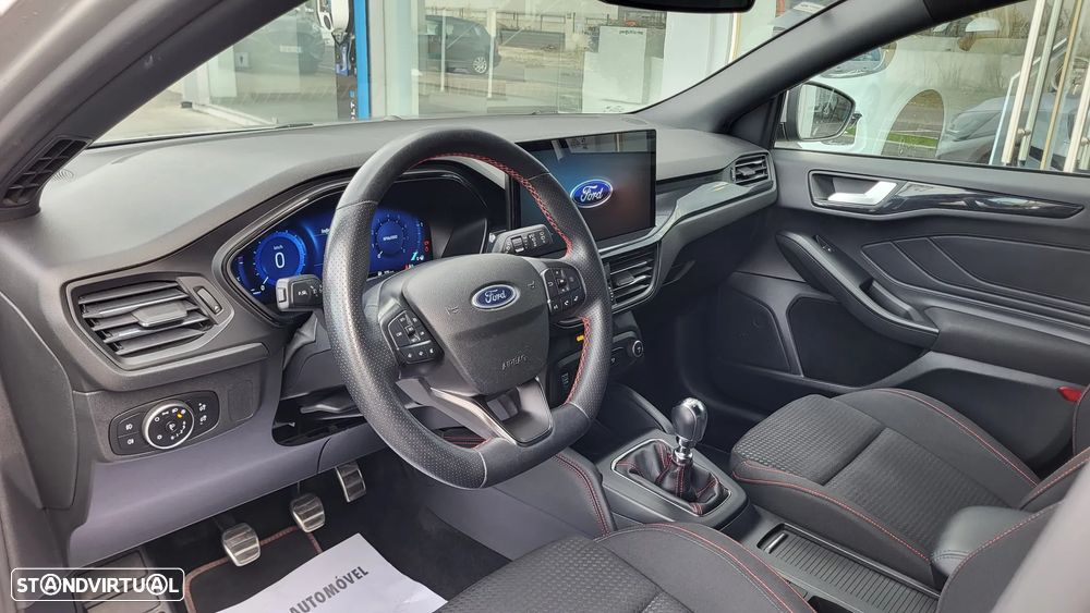 Ford Focus 1.0 EcoBoost MHEV ST-Line X - 10