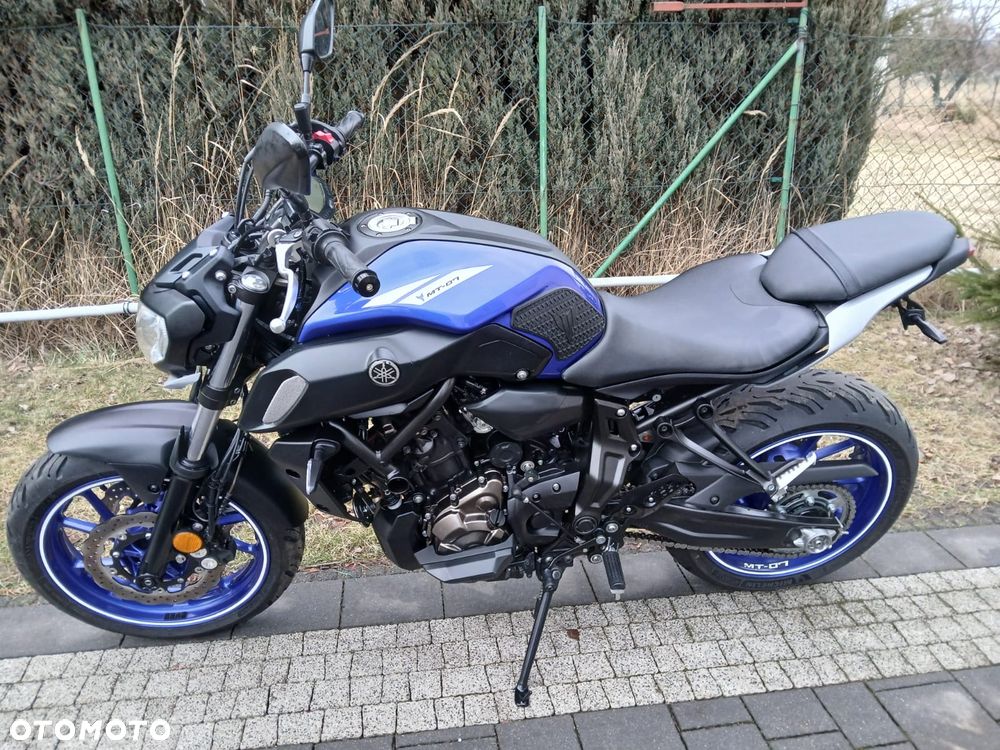 Yamaha MT - 2