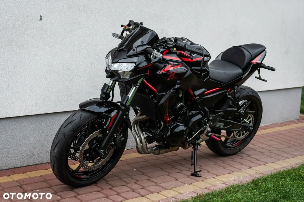 Kawasaki Z 650 - 11