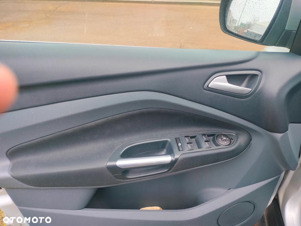 Ford C-MAX 2.0 TDCi Trend MPS6 - 13