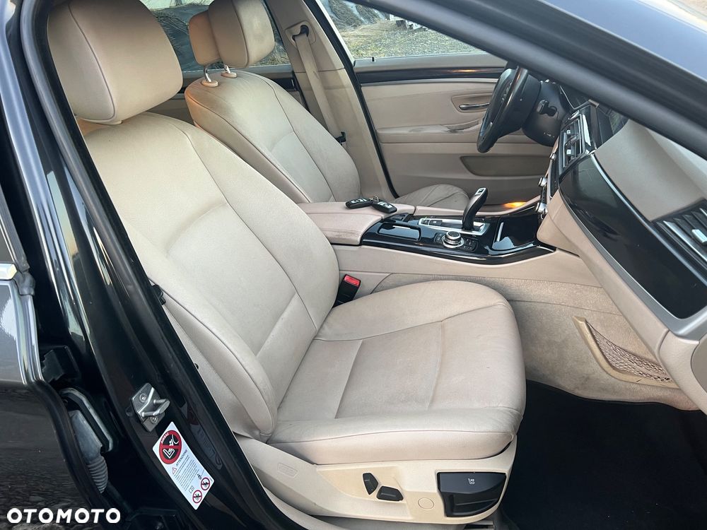 BMW Seria 5 520d Luxury Line - 17
