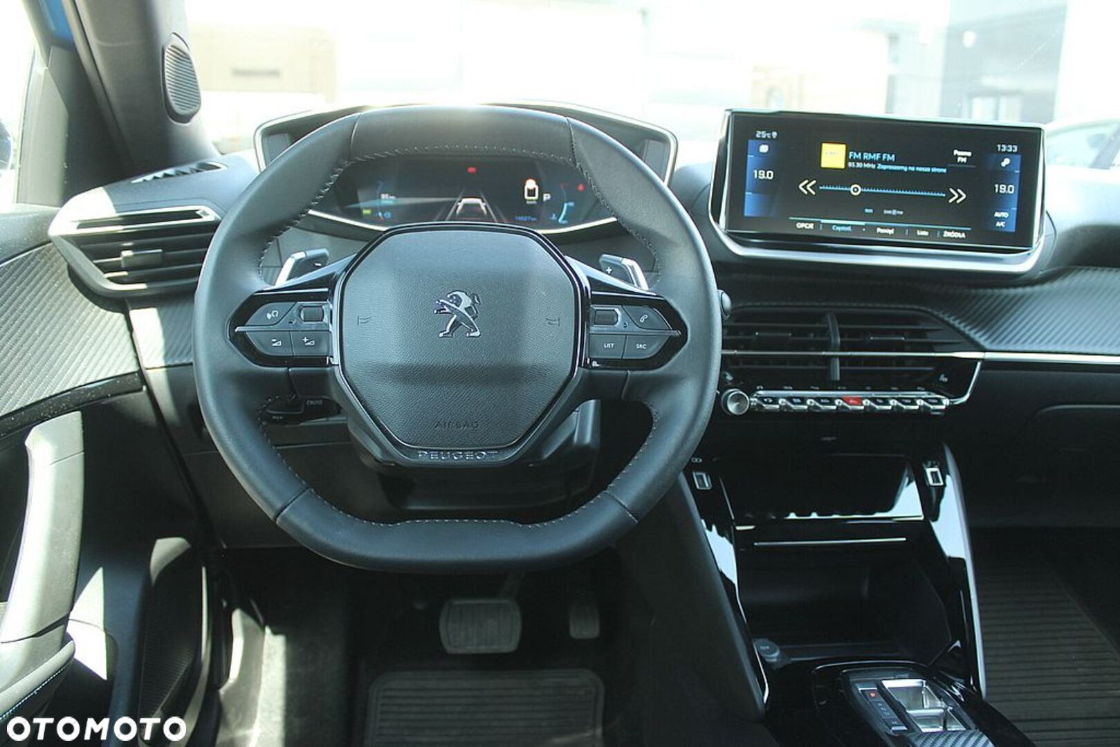 Peugeot 2008 1.2 PureTech Allure Pack S&S EAT8 - 18