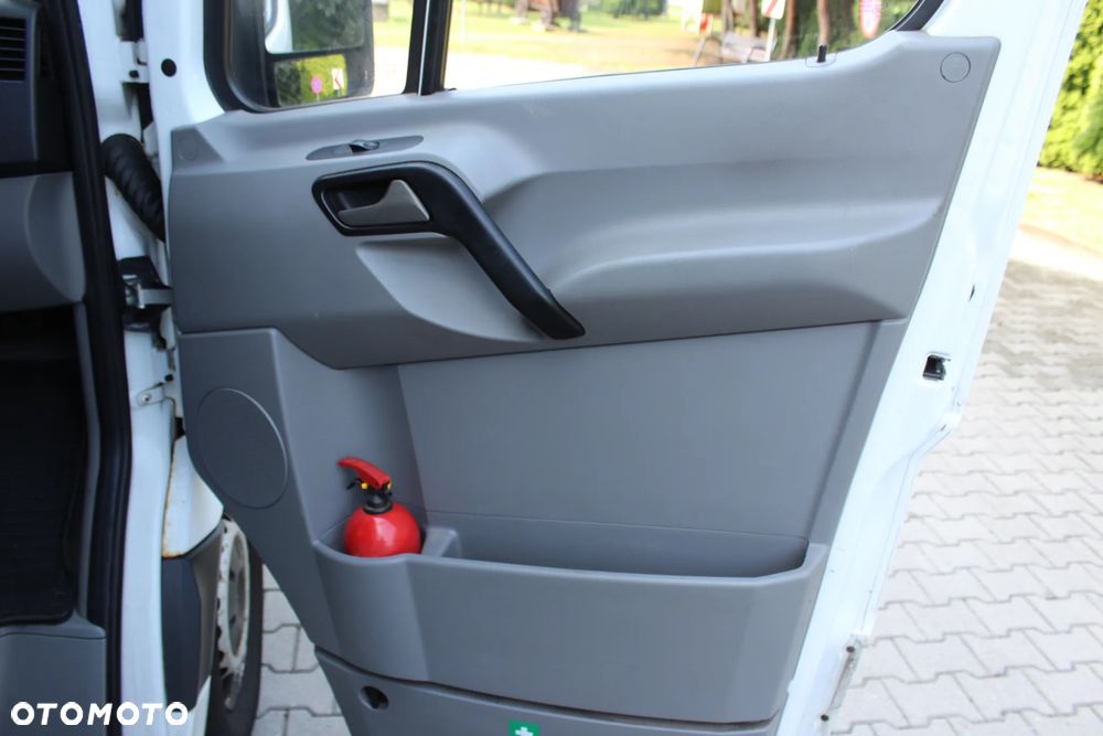 Mercedes-Benz Sprinter - 25