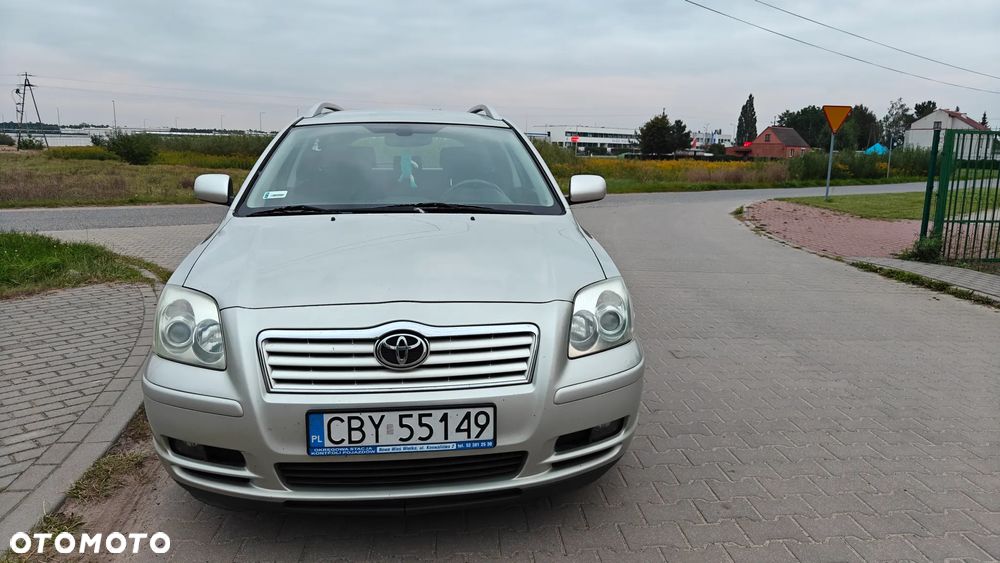 Toyota Avensis 1.8 VVT-i Luna - 1