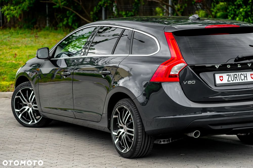 Volvo V60 D5 Geartronic Kinetic - 38