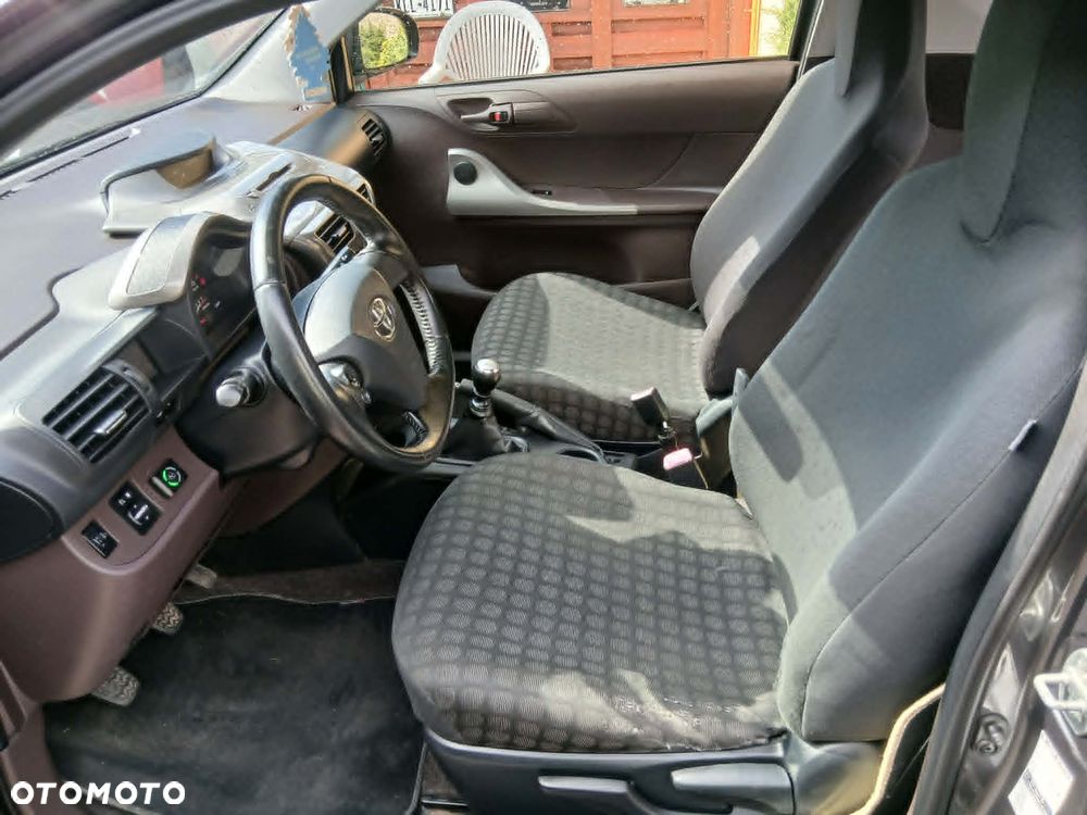 Toyota iQ 1.0 Sol - 4