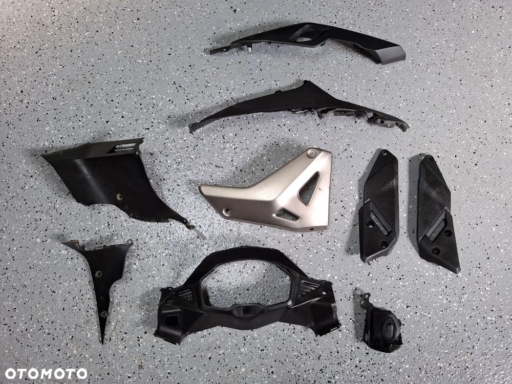 Honda VFR 800 X Crossrunner wypełnienie owiewka bok boczek pług panel - 1