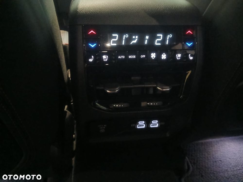 Jeep Grand Cherokee - 13