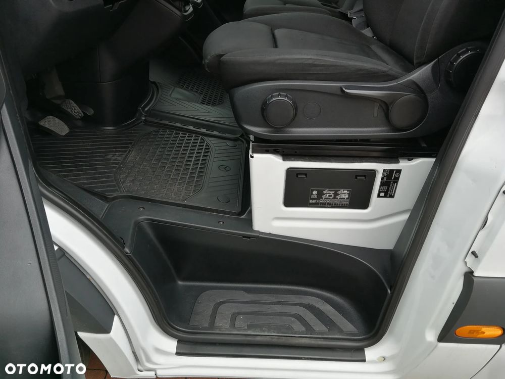 Mercedes-Benz Sprinter 317 - 18