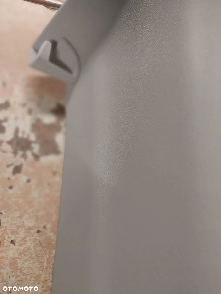 Słupek D vw t5 t6 - 7