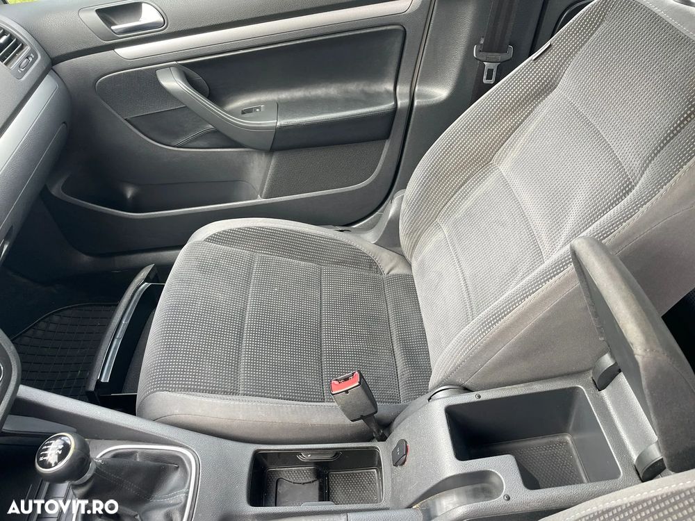 Volkswagen Jetta 1.9 TDI Comfortline - 8