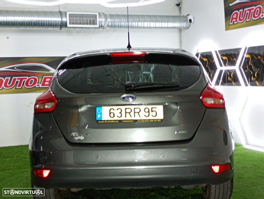 Ford Focus 1.0 SCTi ST-Line - 32