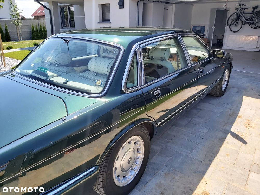 Jaguar Daimler S8 - 18