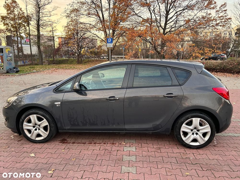 Opel Astra 1.4 T Enjoy - 11