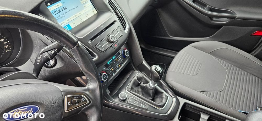 Ford Focus - 34