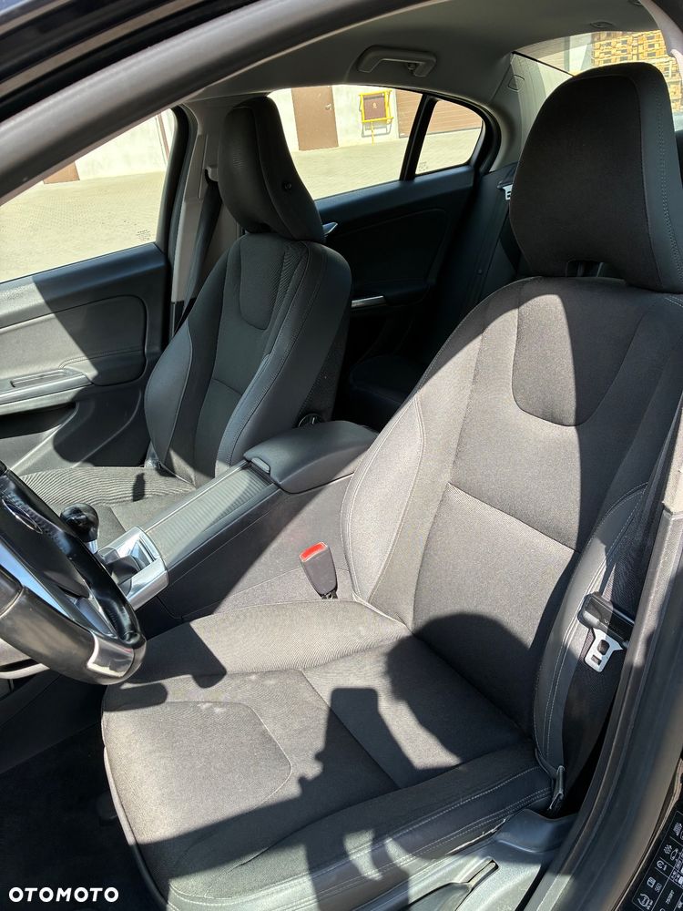 Volvo S60 D3 Momentum - 6