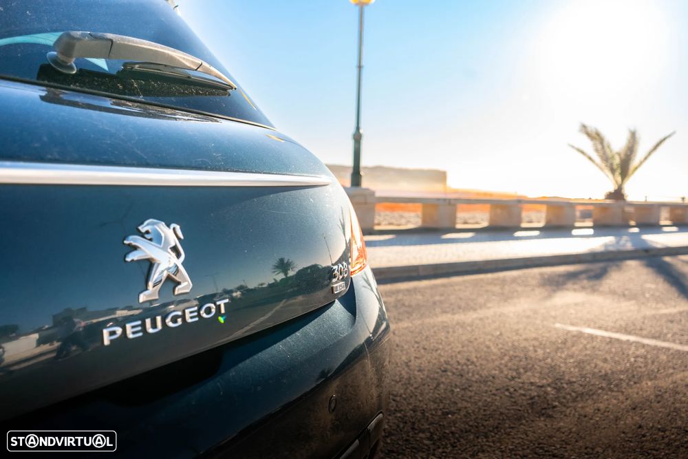 Peugeot 308 1.6 e-HDi Sportium CVM6 - 9