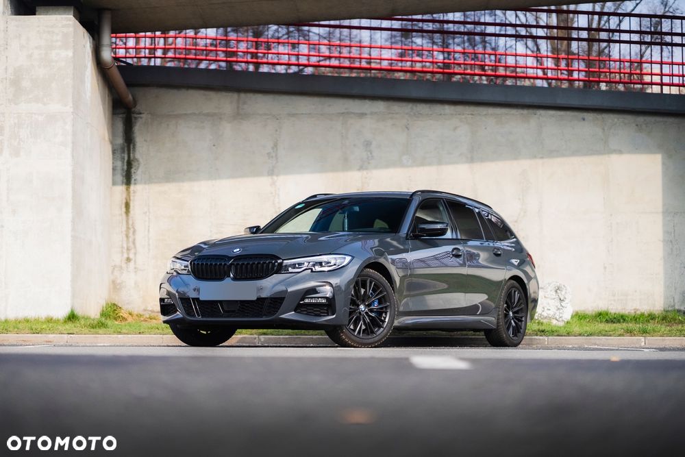 BMW Seria 3 330i Edition M Sport Shadow - 1