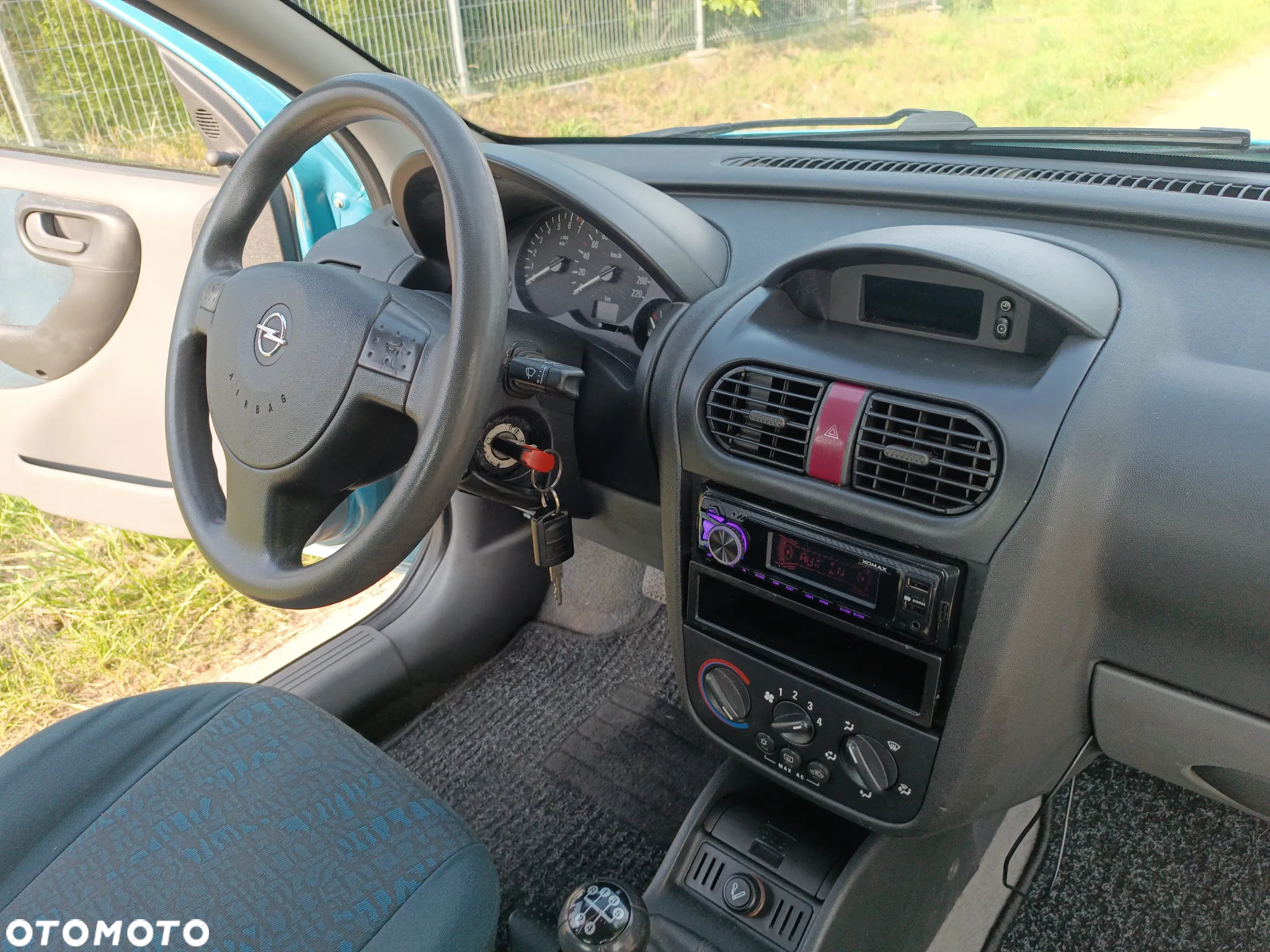 Opel Corsa 1.2 16V Cosmo - 17