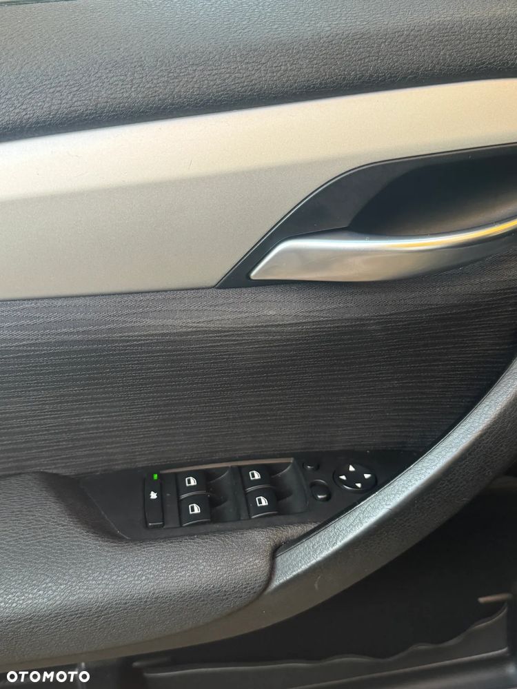 BMW X1 sDrive18i - 21