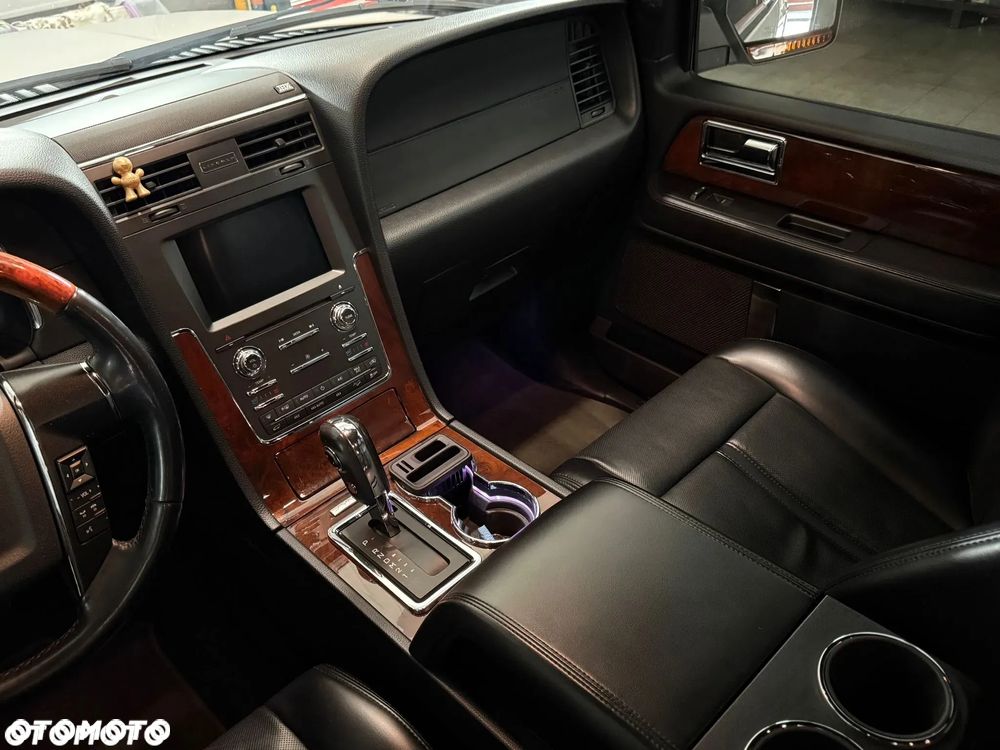 Lincoln Navigator - 14